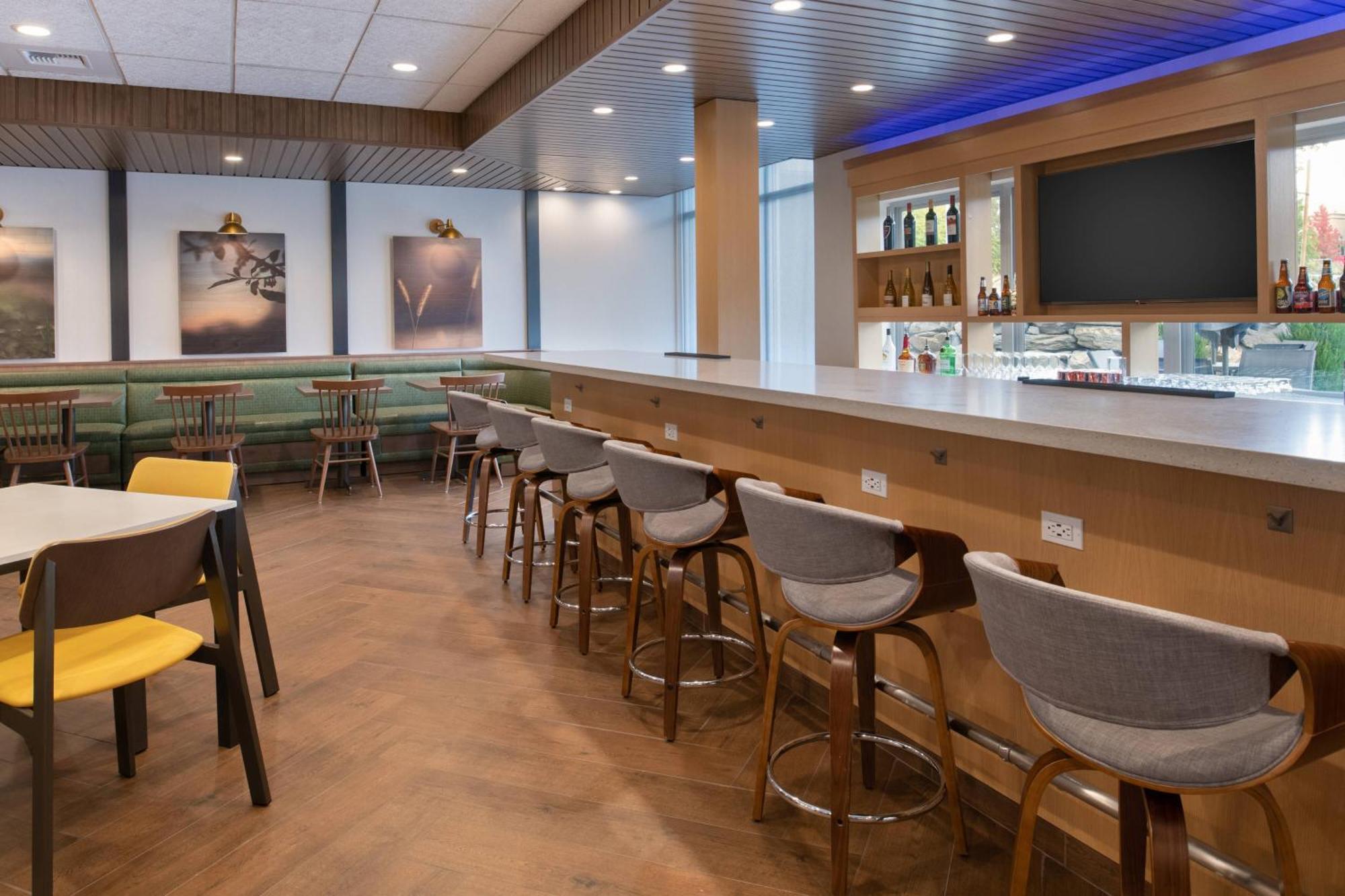 Fairfield Inn & Suites By Marriott Уеначи Екстериор снимка