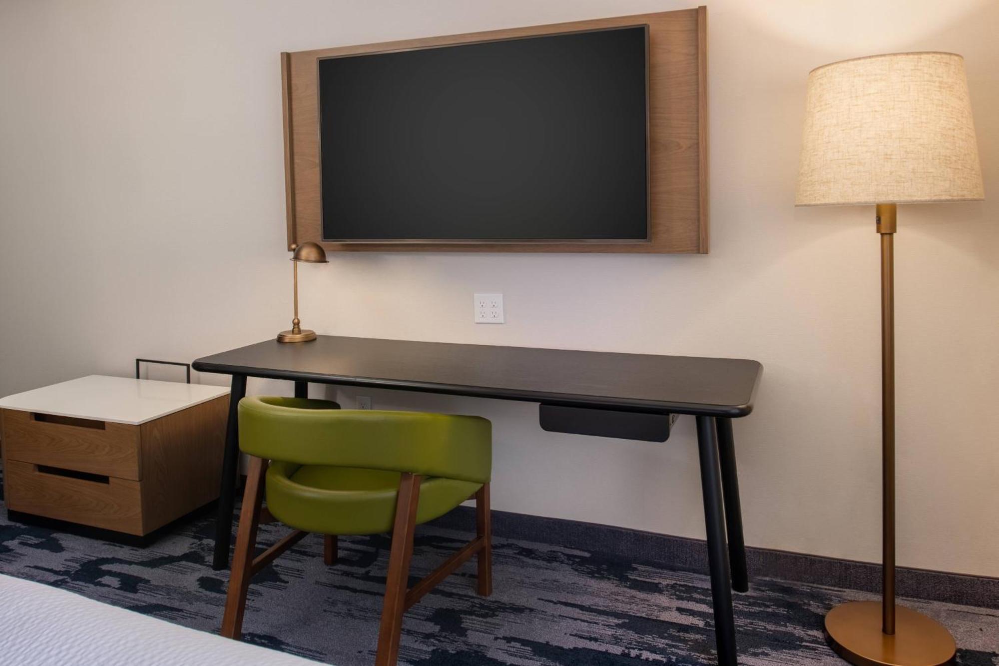 Fairfield Inn & Suites By Marriott Уеначи Екстериор снимка