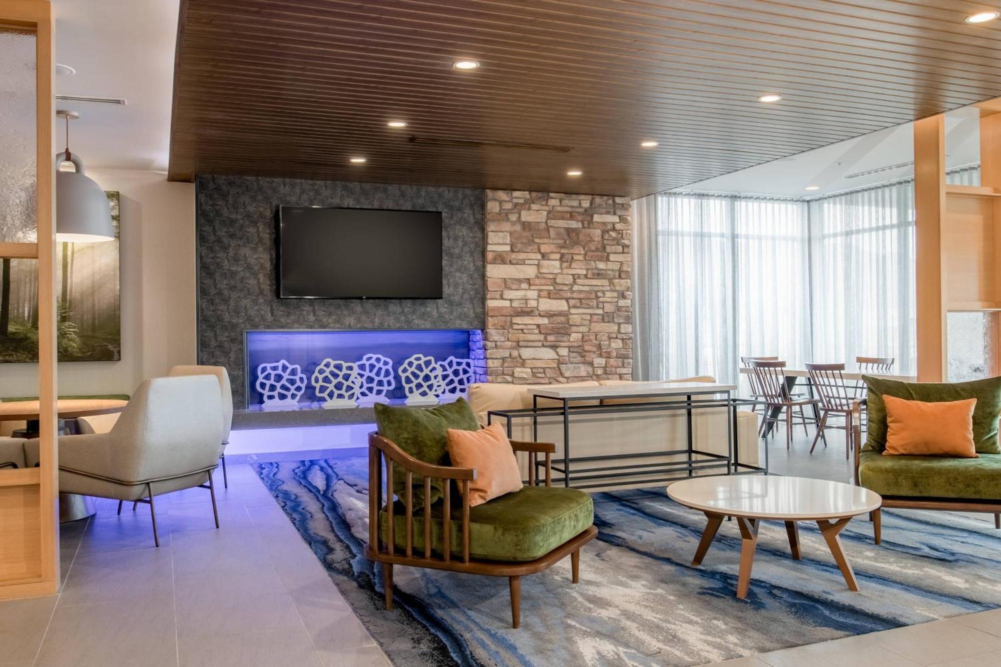 Fairfield Inn & Suites By Marriott Уеначи Екстериор снимка