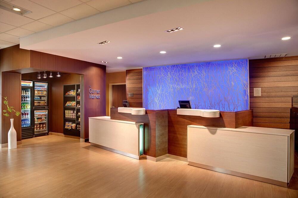 Fairfield Inn & Suites By Marriott Уеначи Екстериор снимка