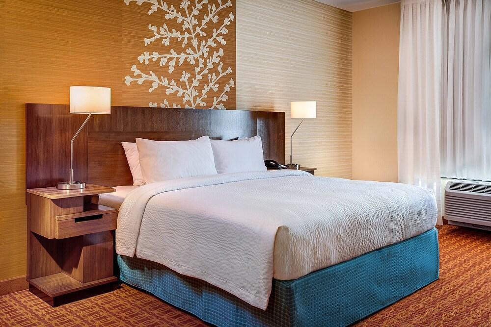 Fairfield Inn & Suites By Marriott Уеначи Екстериор снимка