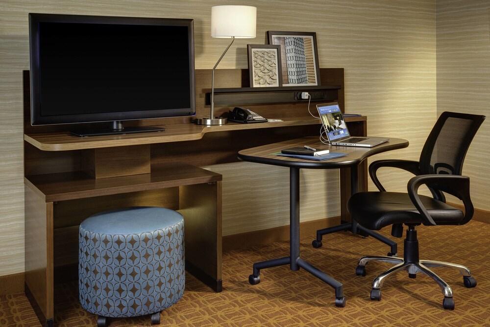 Fairfield Inn & Suites By Marriott Уеначи Екстериор снимка
